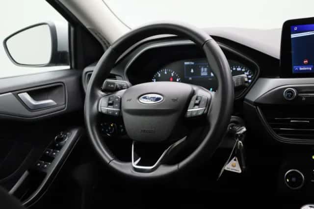 Ford Focus (2023) thumbnail 33