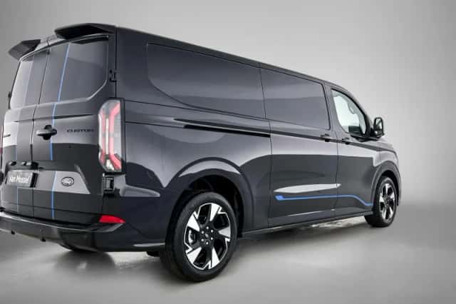 Ford Transit Custom (2026) thumbnail 4