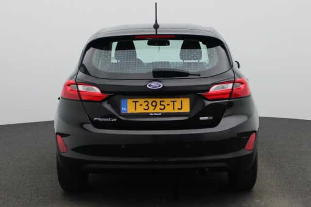 Ford Fiesta (2023) thumbnail 5