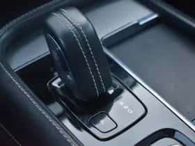 Volvo XC90 thumbnail 30