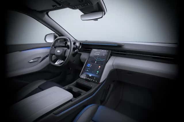 Ford Capri (2026) thumbnail 3