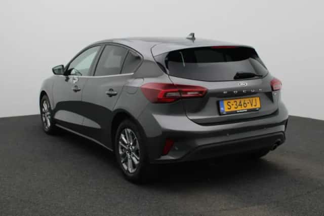 Ford Focus (2023) thumbnail 2