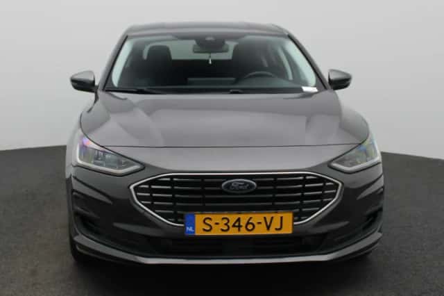 Ford Focus (2023) thumbnail 3