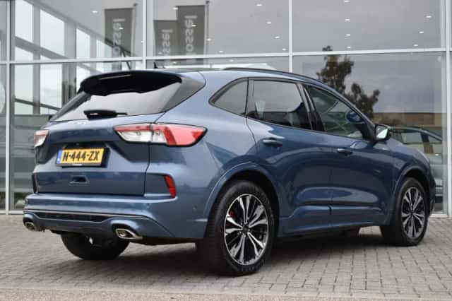 Ford Kuga (2022) thumbnail 5