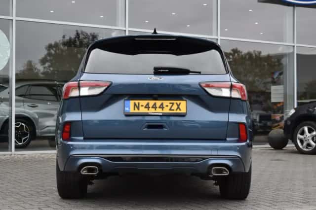 Ford Kuga (2022) thumbnail 6