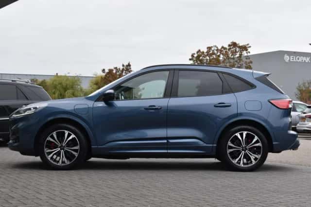 Ford Kuga (2022) thumbnail 8