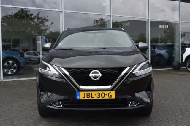 Nissan Qashqai (2022) thumbnail 2