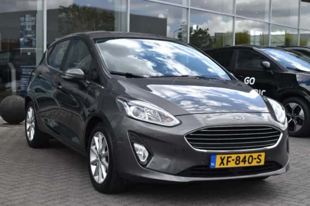 Ford Fiesta (2018) thumbnail 3
