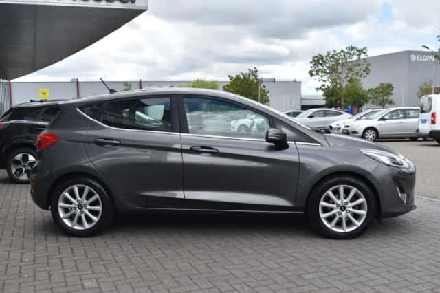 Ford Fiesta (2018) thumbnail 4