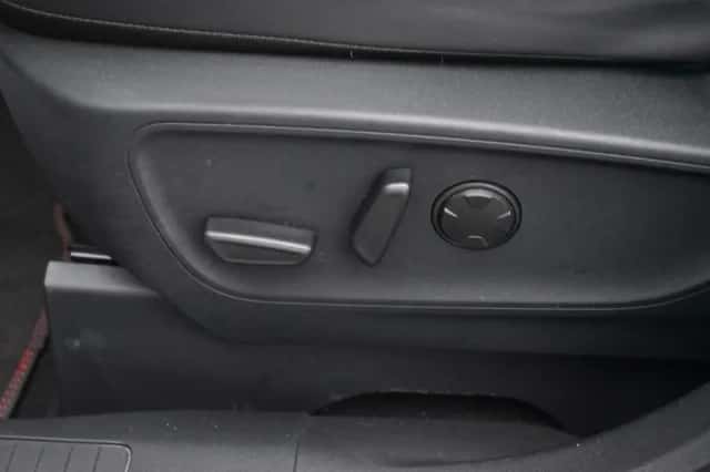Ford Kuga (2025) thumbnail 21