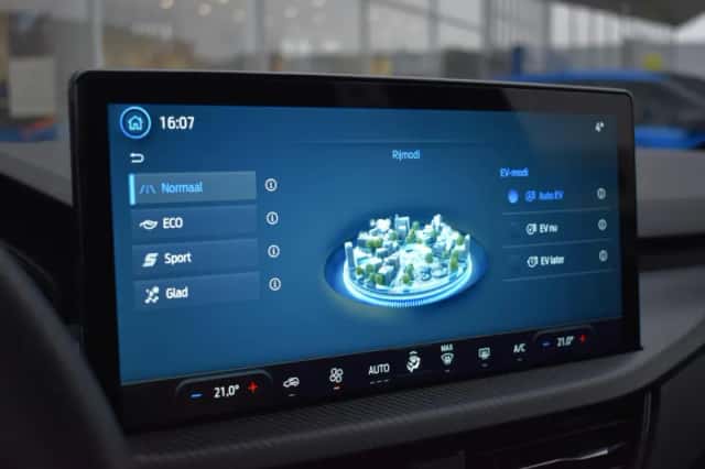 Ford Kuga (2025) thumbnail 34