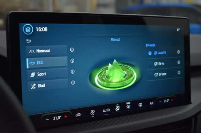 Ford Kuga (2025) thumbnail 37