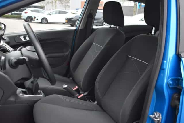 Ford Fiesta (2016) thumbnail 33