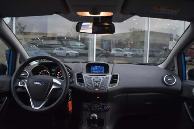 Ford Fiesta (2016) thumbnail 37