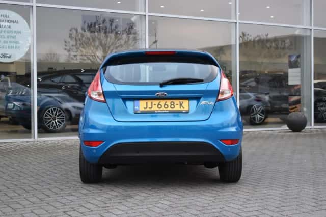 Ford Fiesta (2016) thumbnail 6