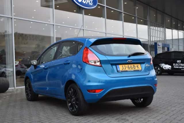 Ford Fiesta (2016) thumbnail 7