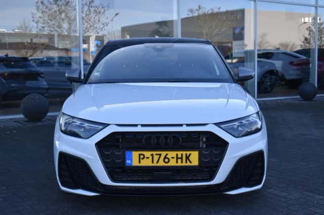 Audi A1 (2019) thumbnail 2