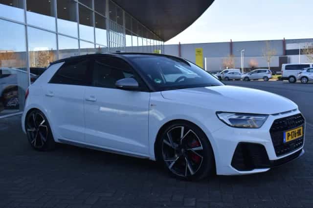 Audi A1 (2019) thumbnail 3