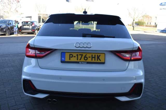 Audi A1 (2019) thumbnail 6