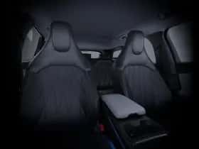 Ford Explorer thumbnail 2
