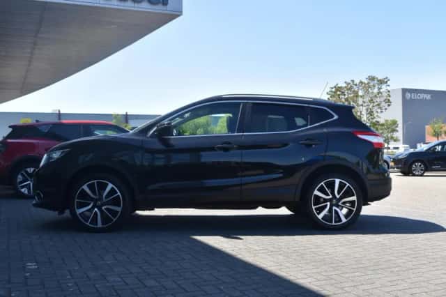 Nissan Qashqai (2017) thumbnail 8