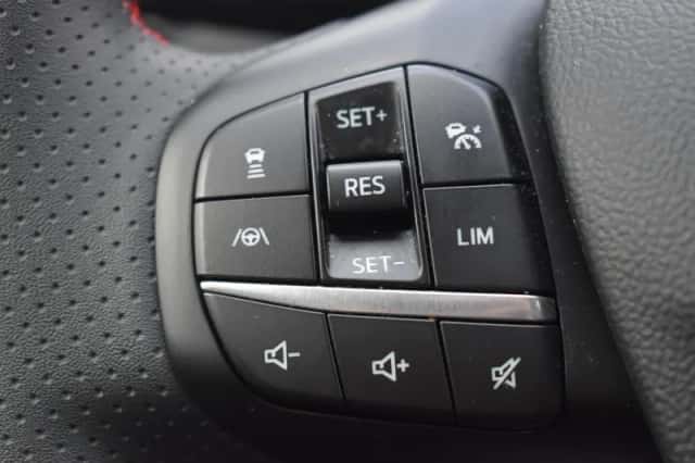Ford Kuga (2023) thumbnail 33