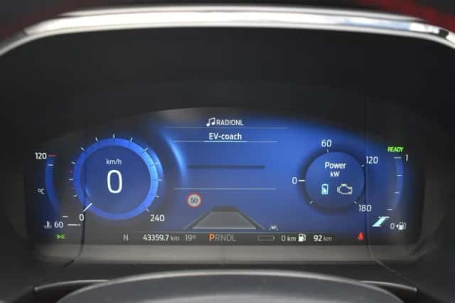 Ford Kuga (2023) thumbnail 37