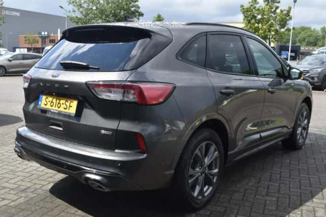 Ford Kuga (2023) thumbnail 5