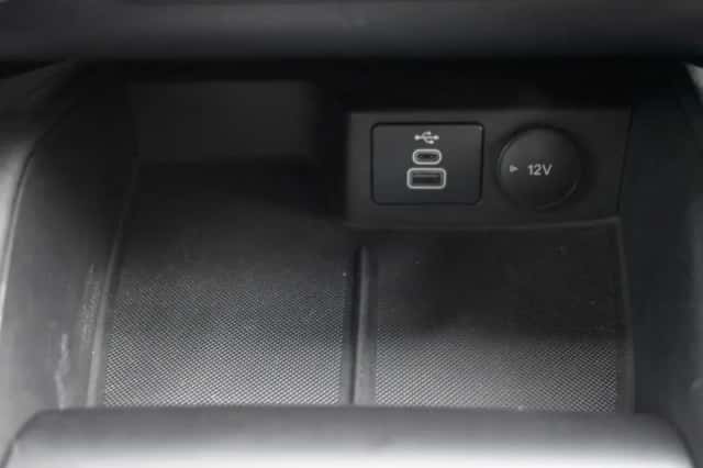 Ford Kuga (2023) thumbnail 46