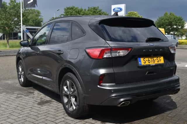 Ford Kuga (2023) thumbnail 7