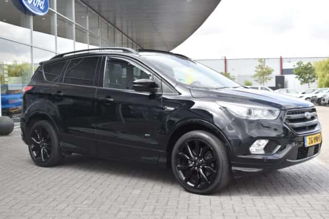 Ford Kuga (2018) thumbnail 3