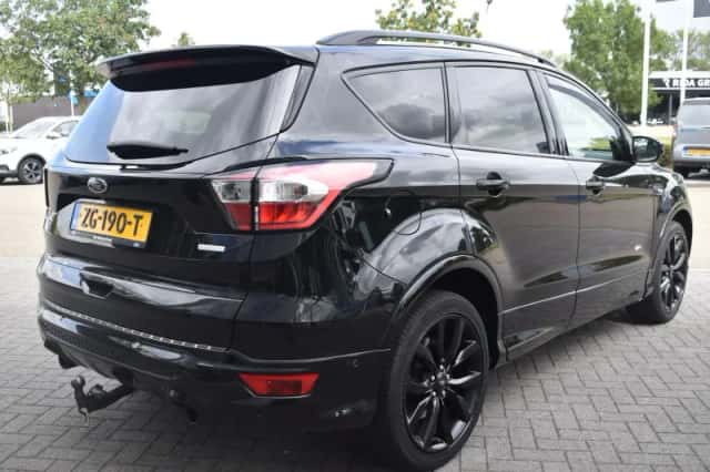Ford Kuga (2018) thumbnail 5