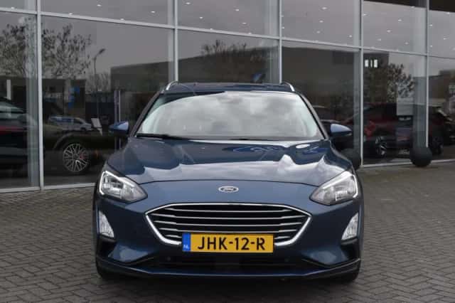 Ford Focus (2021) thumbnail 2