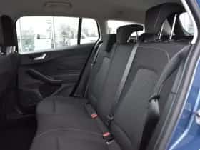 Ford Focus thumbnail 18