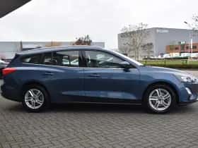 Ford Focus thumbnail 4