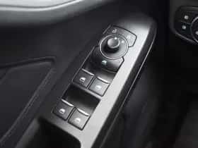 Ford Focus thumbnail 9