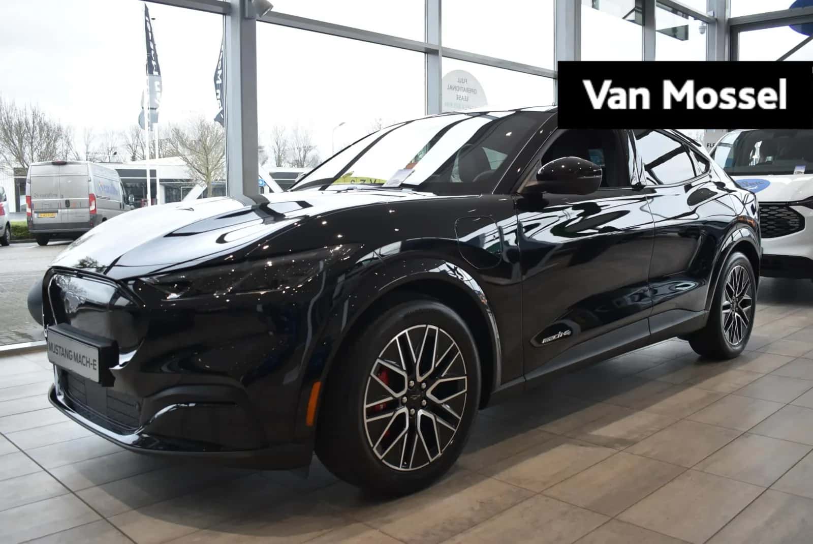 Ford Mustang Mach-E (2026) — foto 1