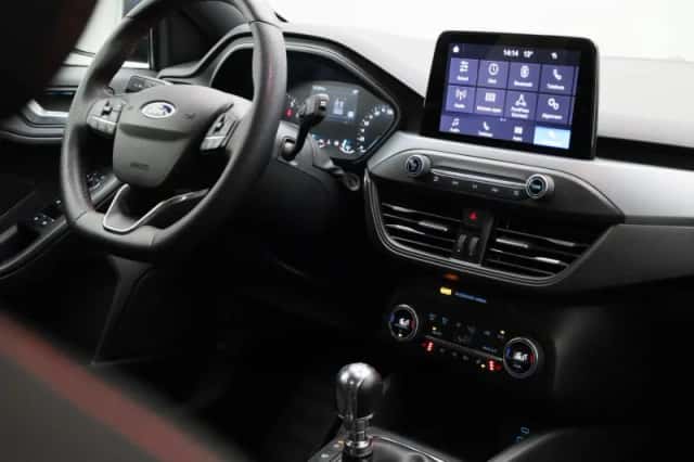 Ford Focus (2023) thumbnail 34