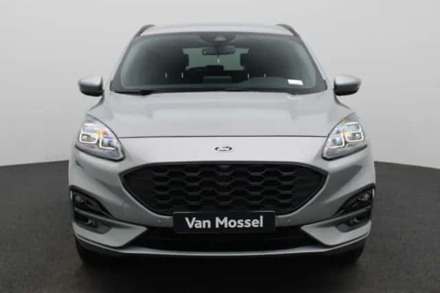 Ford Kuga (2023) thumbnail 3