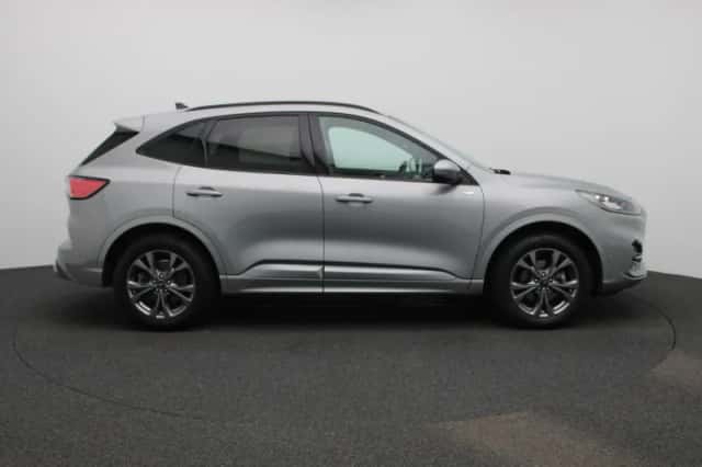 Ford Kuga (2023) thumbnail 6