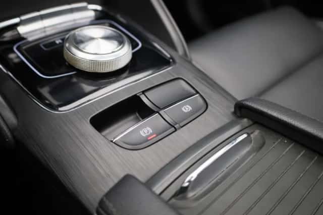 MG ZS EV (2020) thumbnail 18