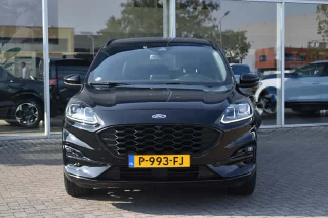 Ford Kuga (2022) thumbnail 2