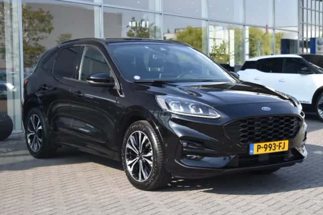 Ford Kuga (2022) thumbnail 4
