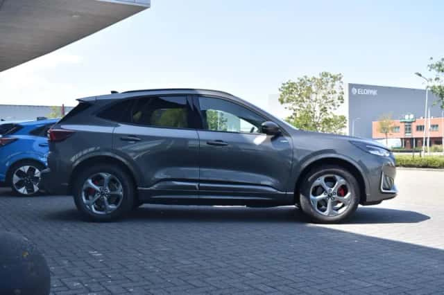 Ford Kuga (2026) thumbnail 4