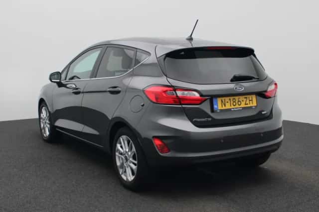 Ford Fiesta (2022) thumbnail 2