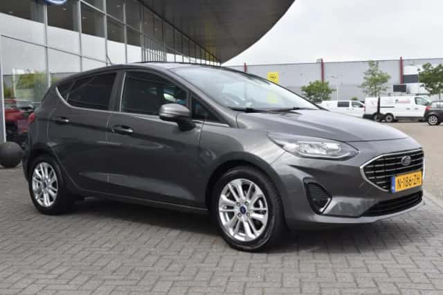 Ford Fiesta (2022) thumbnail 3