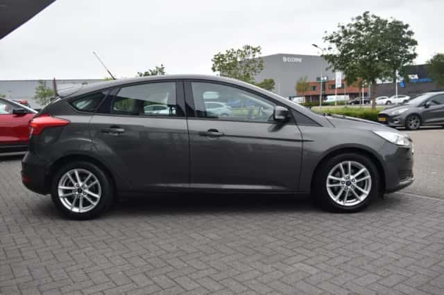 Ford Focus (2016) thumbnail 4