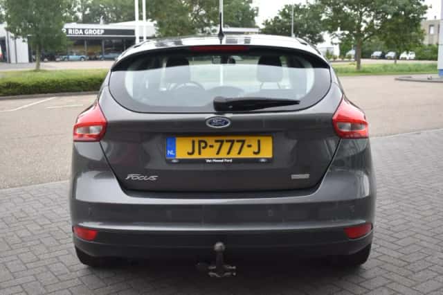 Ford Focus (2016) thumbnail 6
