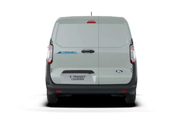 Ford E-Transit Courier (2026) thumbnail 3