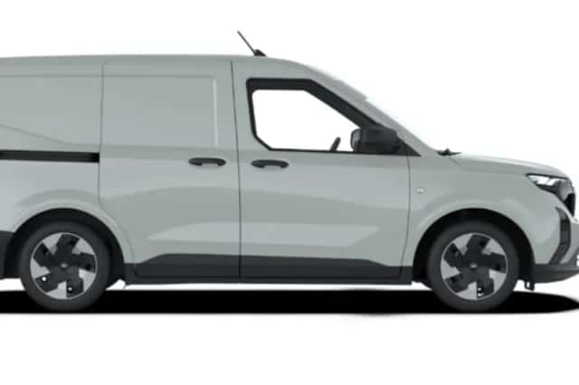 Ford E-Transit Courier (2026) thumbnail 5